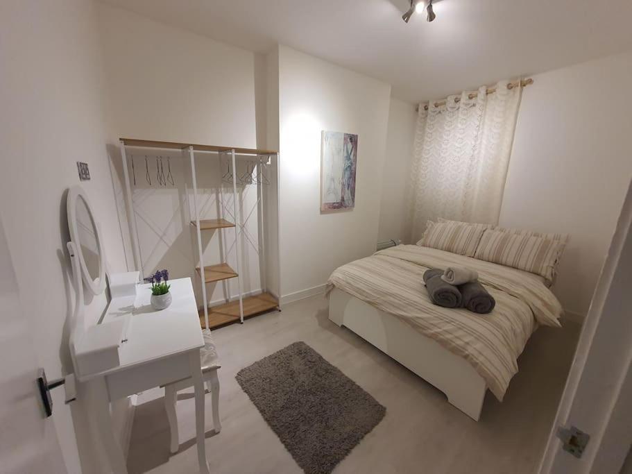 Luxury 1 Bedroom Flat In The Heart Of Wood Green Londýn Exteriér fotografie